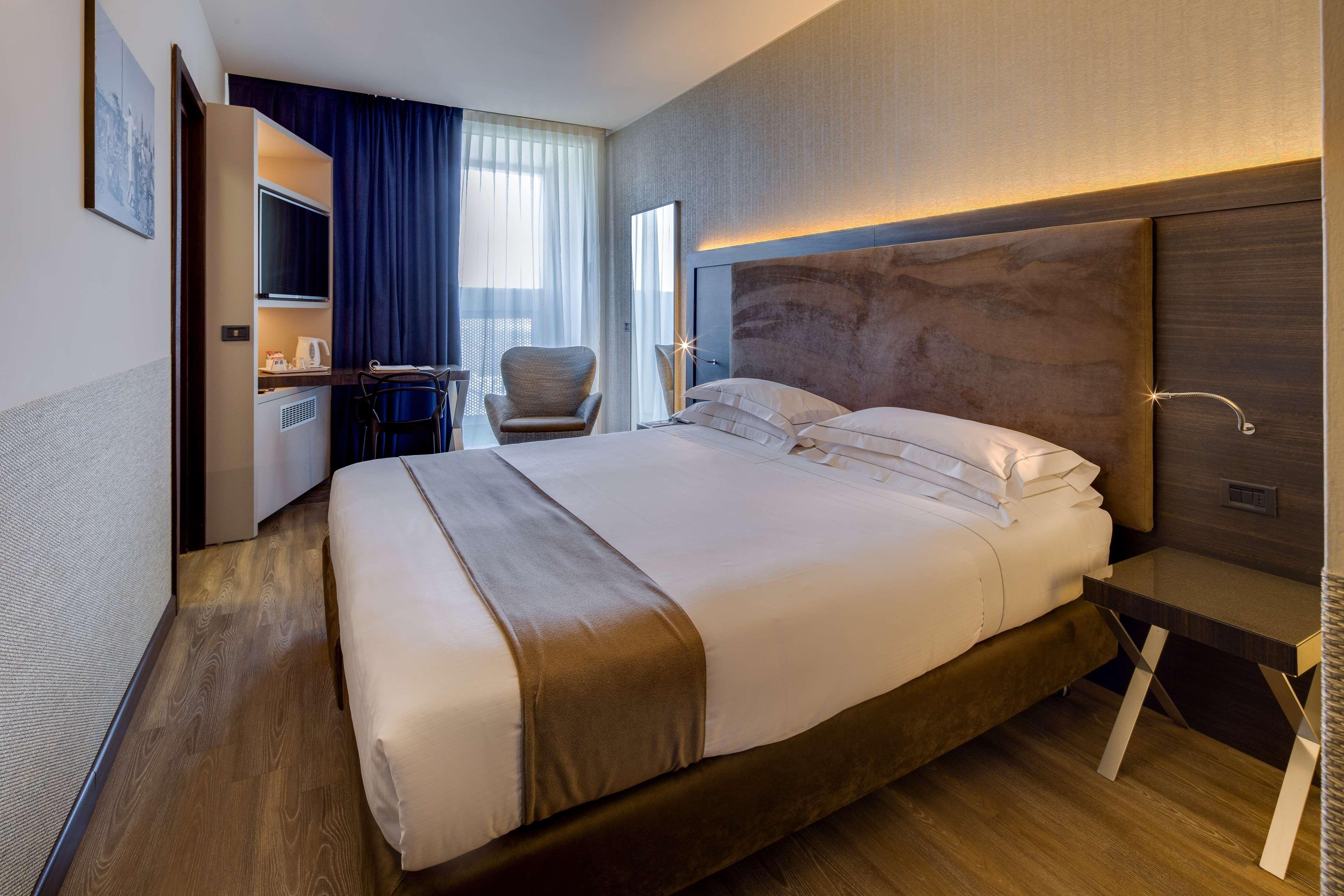 Best Western Plus Hotel Farnese Parma Esterno foto