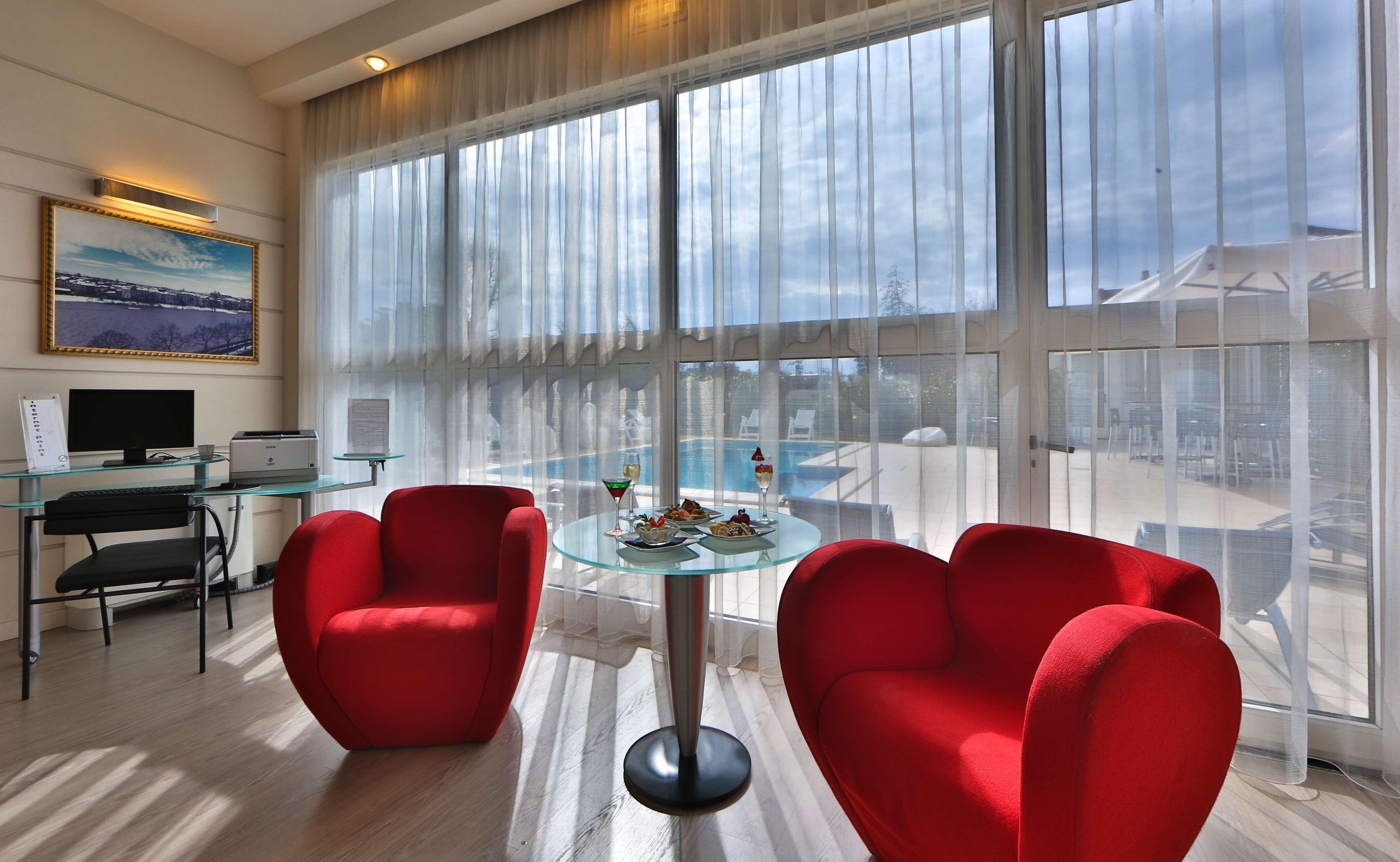 Best Western Plus Hotel Farnese Parma Esterno foto