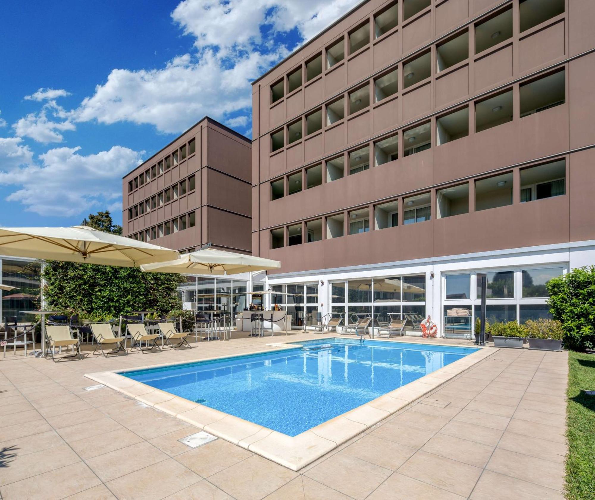 Best Western Plus Hotel Farnese Parma Esterno foto