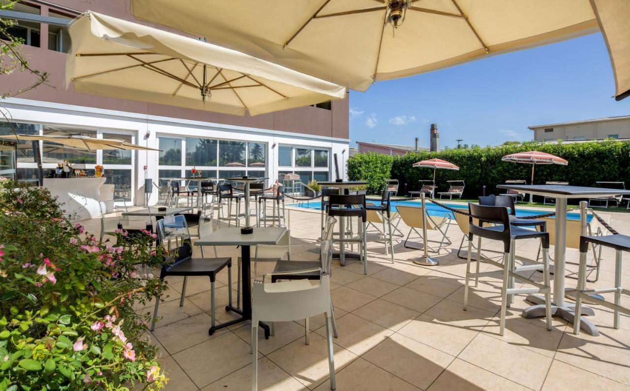 Best Western Plus Hotel Farnese Parma Esterno foto